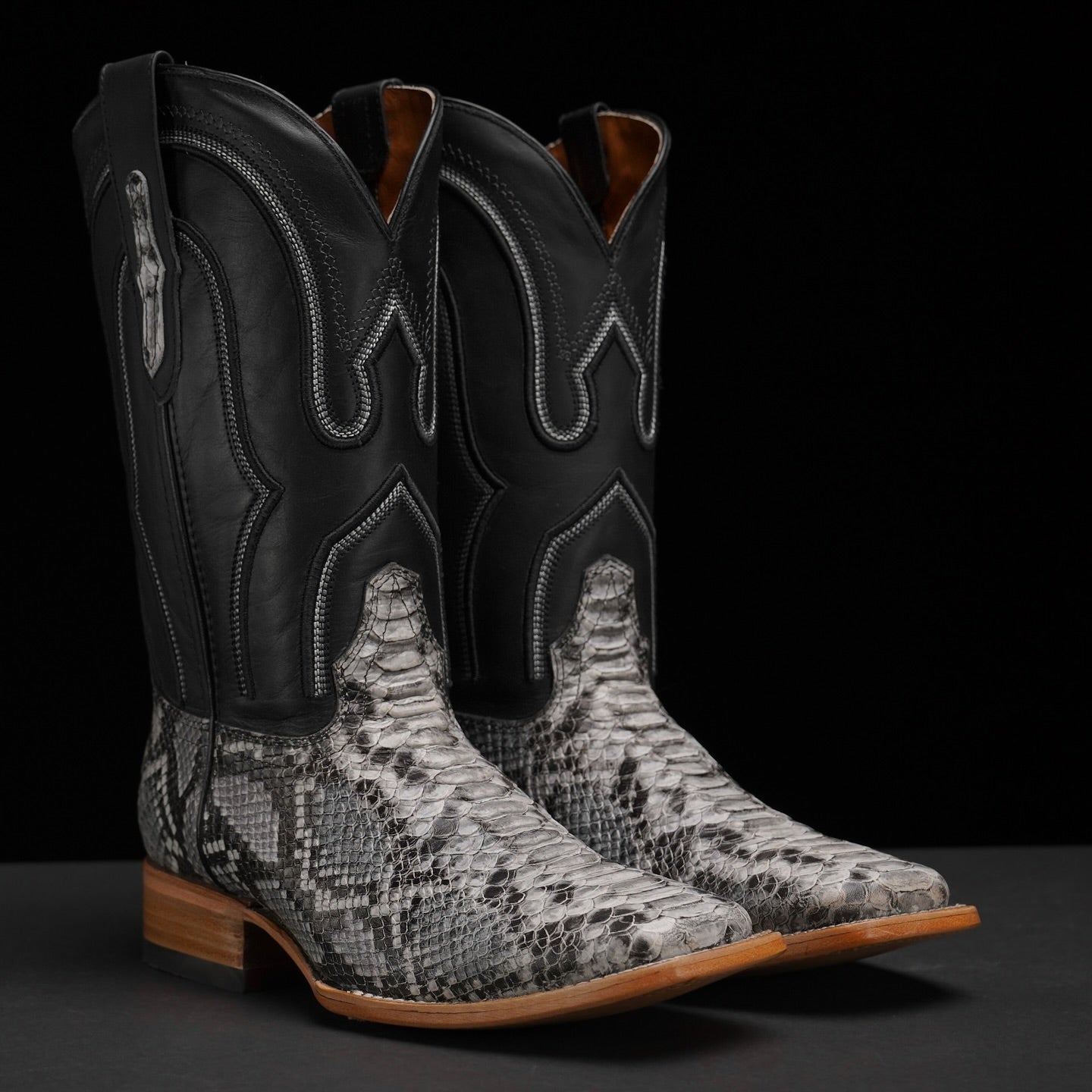 Rattlesnake Ridge Cowboy Boots – Square Toe