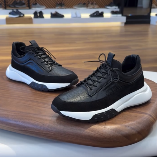 Lightweight Black Soft-soled Sneakers